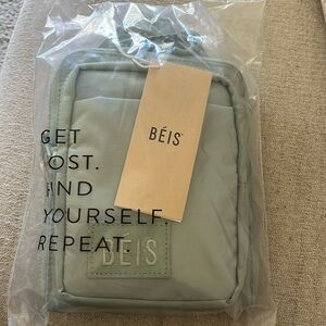 NWT Sport Sling Bag in Slate